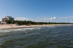 Aquamarina Prima Apartments by Renters