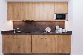 Aquamarina Prima Apartments by Renters