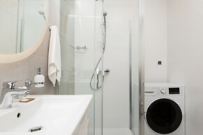 Aquamarina Prima Apartments by Renters