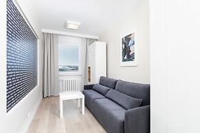 Port View Apartment by Renters