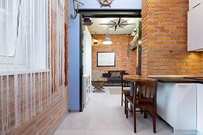 Stylish Apartment in Center by Renters