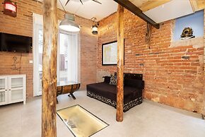 Stylish Apartment in Center by Renters