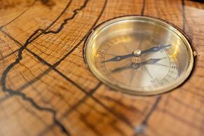 Stylish Apartment in Center by Renters