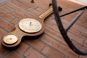 Stylish Apartment in Center by Renters