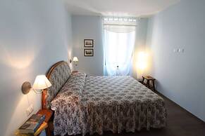 Pitel House Luxury Apartment in Bellagio Center