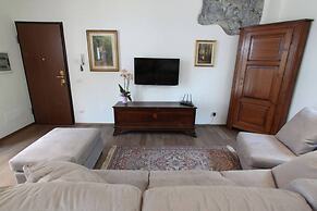Pitel House Luxury Apartment in Bellagio Center