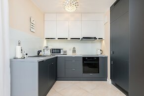 Apartment Batorego Gdynia by Renters