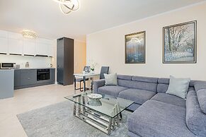 Apartment Batorego Gdynia by Renters