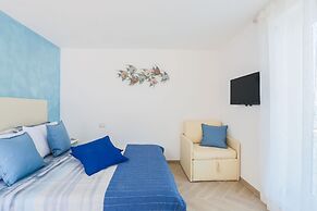 SeaView Sorrento Apartment by the sea with terrace