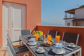 SeaView Sorrento Apartment by the sea with terrace