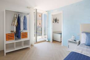 SeaView Sorrento Apartment by the sea with terrace