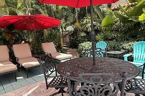 Coco Plum Cottage, Walking Distance to Cityplace, Museums, Restaurants