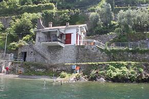 Lovely Studio on the Lake