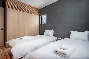 Foxwood B by H2 Life