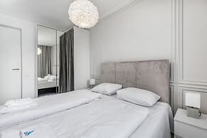 Apartments Grunwaldzka 49 by Renters