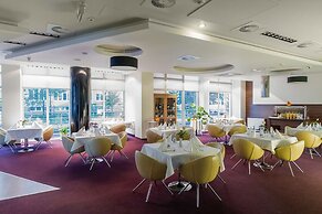 Private Apartments in Seaside SPA Hotel by Renters