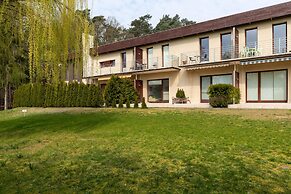 Apartments Lesna 17 by Renters