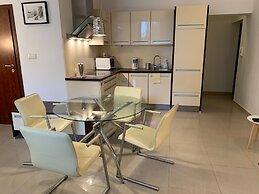 Apartments Lesna 17 by Renters