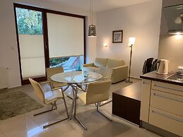 Apartments Lesna 17 by Renters