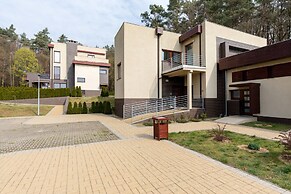 Apartments Lesna 17 by Renters