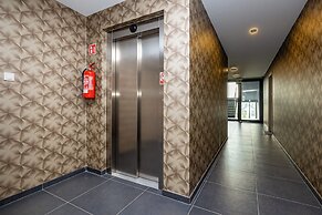 Apartments Five Seas by Renters