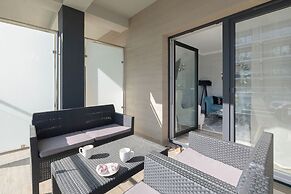 Apartments Five Seas by Renters