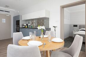 Apartments Five Seas by Renters