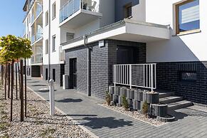 Marine Apartment 9B by Renters