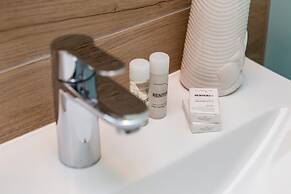 Marine Apartment 9B by Renters