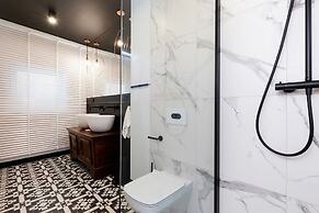 Kosciuszki Square Apartment by Renters