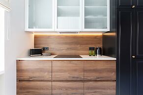 Kosciuszki Square Apartment by Renters