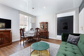 Kosciuszki Square Apartment by Renters