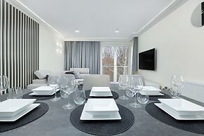 Sunny Terraces Apartments by Renters