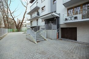 Sunny Terraces Apartments by Renters