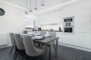 Sunny Terraces Apartments by Renters