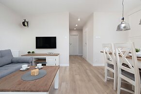 Sunny Terraces Apartments by Renters