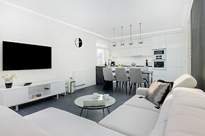 Sunny Terraces Apartments by Renters