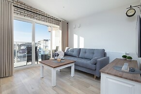 Sunny Terraces Apartments by Renters