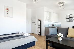 Sunny Terraces Apartments by Renters
