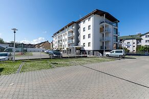 Sunny Terraces Apartments by Renters