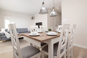Sunny Terraces Apartments by Renters