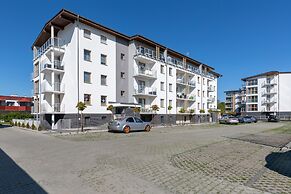 Sunny Terraces Apartments by Renters
