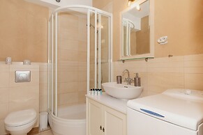 Apartments Spacerowa 2 by Renters