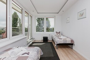 Riverside Apartments by Renters