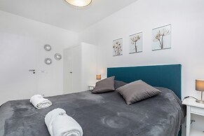 Sunny Rewal Apartments by Renters