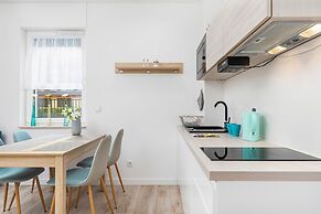 Sunny Rewal Apartments by Renters