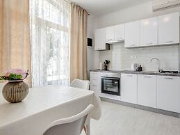 Apartments K & N