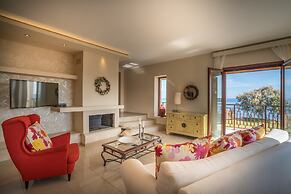 Armonia Seaside Villas