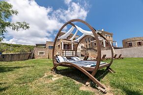 Armonia Seaside Villas