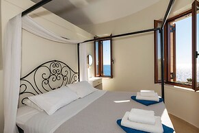 Armonia Seaside Villas